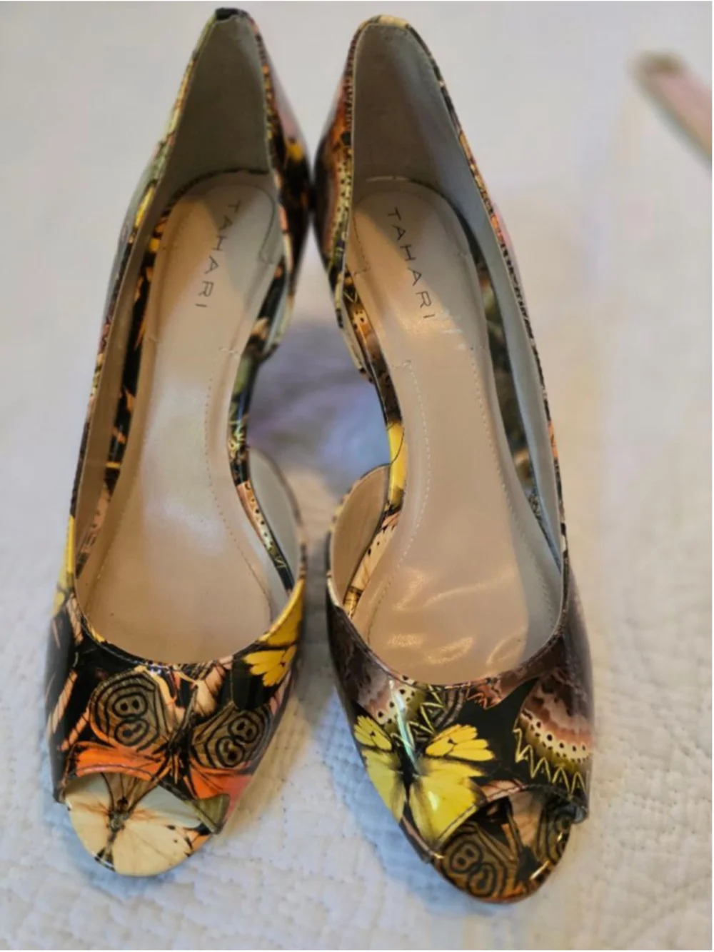 Rare Unique Tahari Butterfly Print Peep Toe Heels Size 7 Black Orange Retro MCM